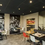 Ibis Paris Velizy