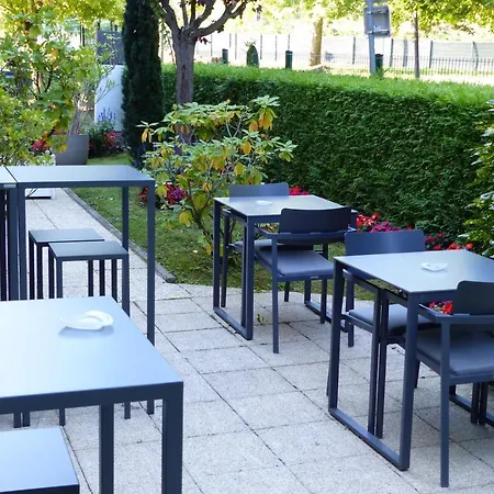 Ibis Paris Velizy 3*