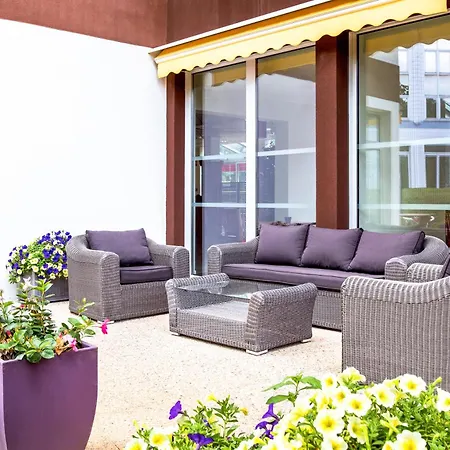 Ibis Paris Velizy 3*