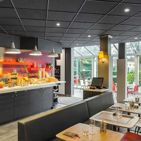 Ibis Paris Velizy