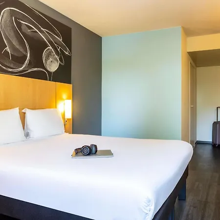 Ibis Paris Velizy