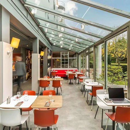 Ibis Paris Velizy Otel Meudon