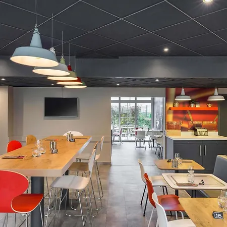 Ibis Paris Velizy 3*