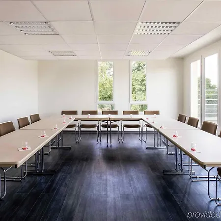 Ibis Paris Velizy 3*