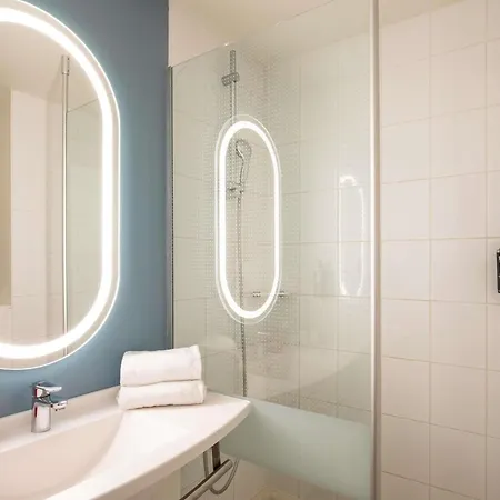 Ibis Paris Velizy 3*