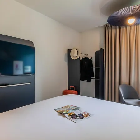 Ibis Paris Velizy