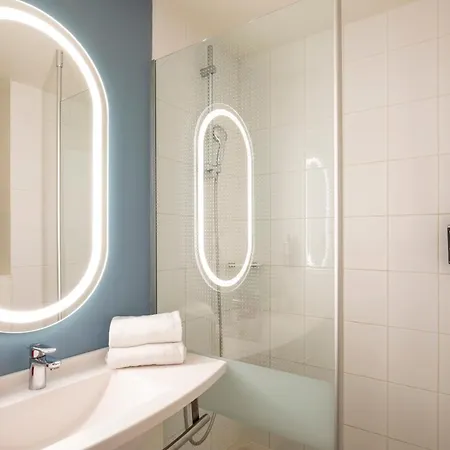 Ibis Paris Velizy 호텔