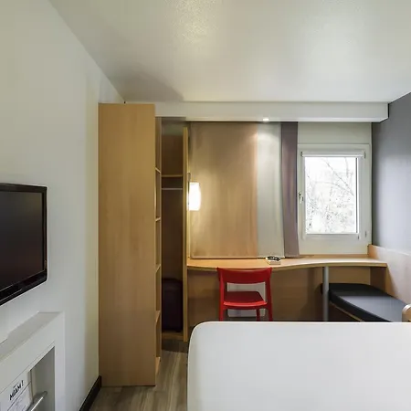 Hotel Ibis Paris Velizy