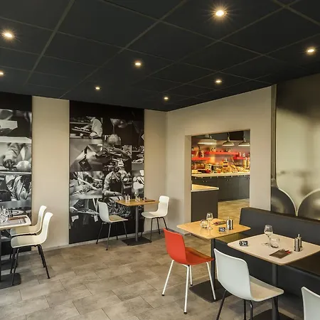Ibis Paris Velizy