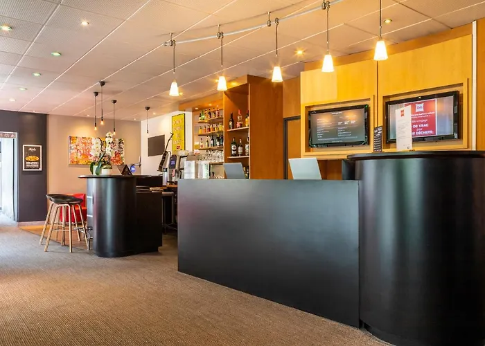 Ibis Paris Velizy מלון 3*
