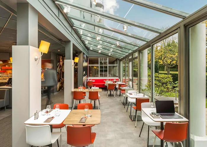 イビス パリ ムドン ヴェリツィ 3* ムードン