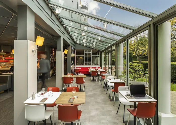 Ibis Paris Velizy